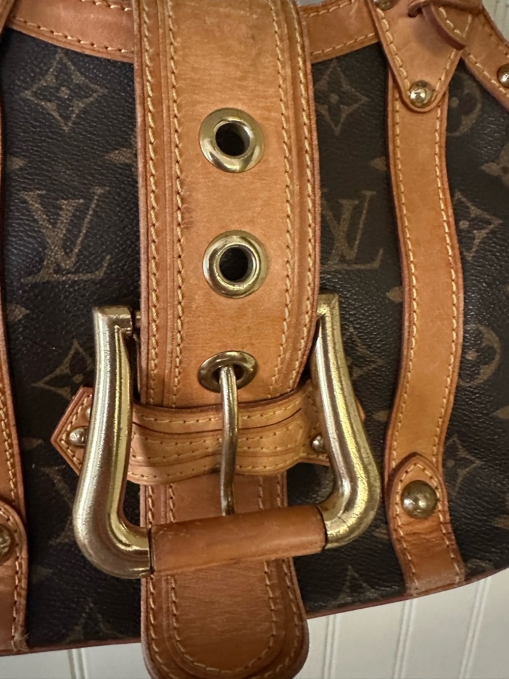 Louis Vuitton Vintage Theda PM Monogram Canvas Shoulder Bag - Picture 3 of 7